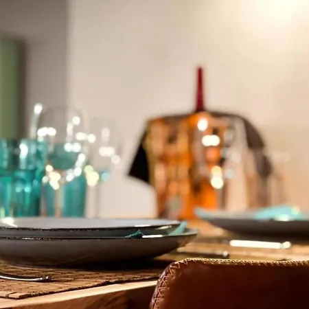 The Jade Elegant With Balcony Apartment