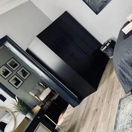 The Jade Elegant With Balcony Spa