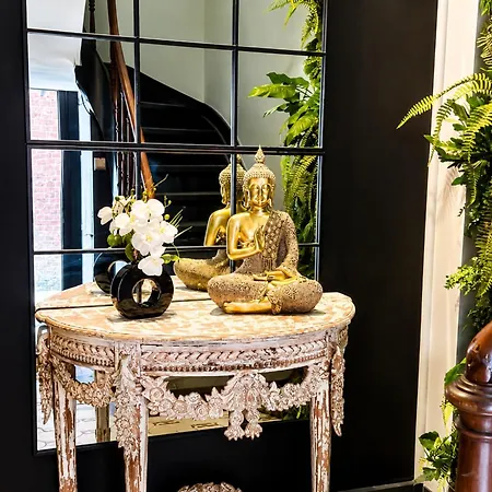 Апартаменты The Jade Elegant With Balcony *