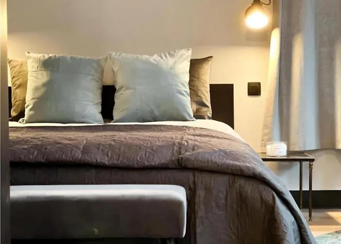 The Jade Elegant With Balcony Spa