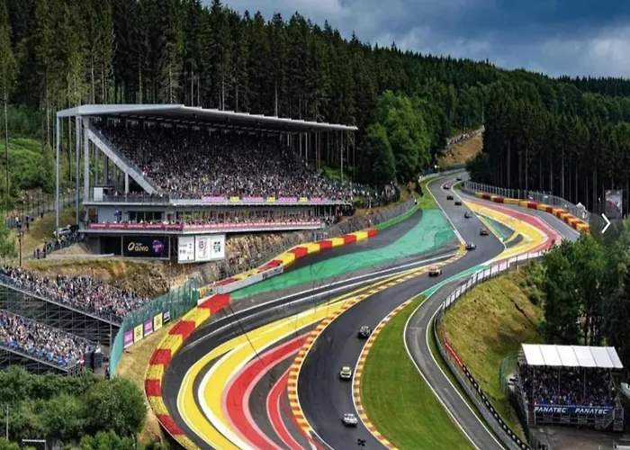 The Jade Elegant With Balcony Spa