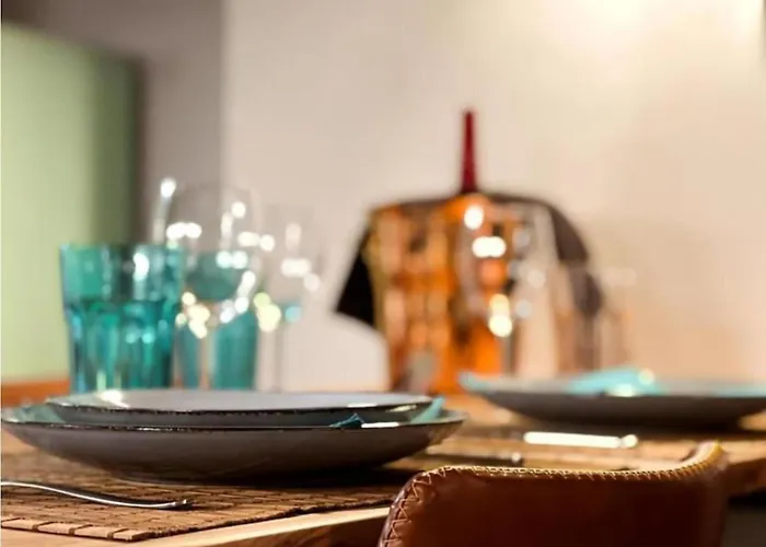 The Jade Elegant With Balcony Apartment