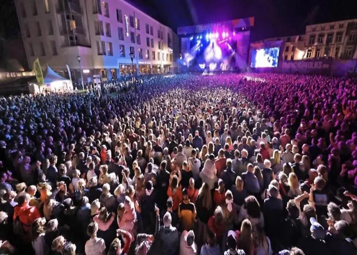 Apartment The Jade Elegant With Balcony Spa